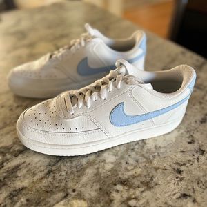 Nike Court Vision Low
